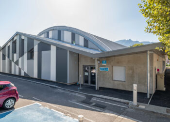 Gymnase Aix-les-Bains façade est - Ciel Architecture